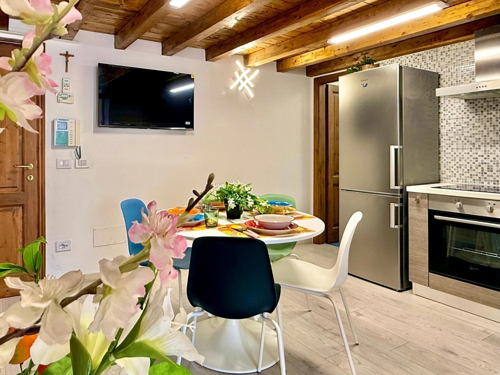 Topazio 101 The Station Apartment